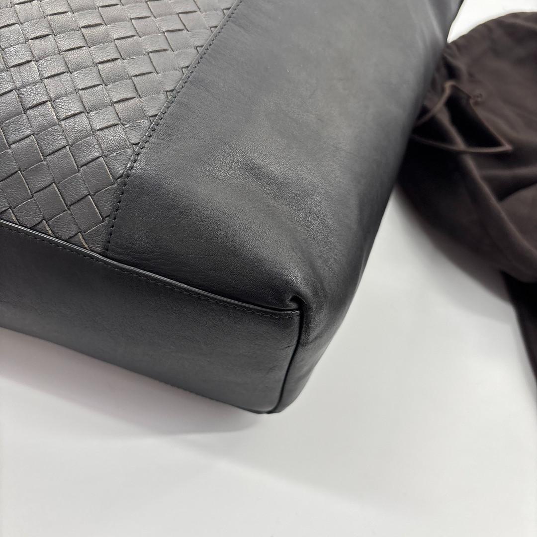 Bottega Veneta Super Intrecciato Tote Black — view 9