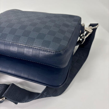 Louis Vuitton Super Damier Squared Trio Messenger — view 8