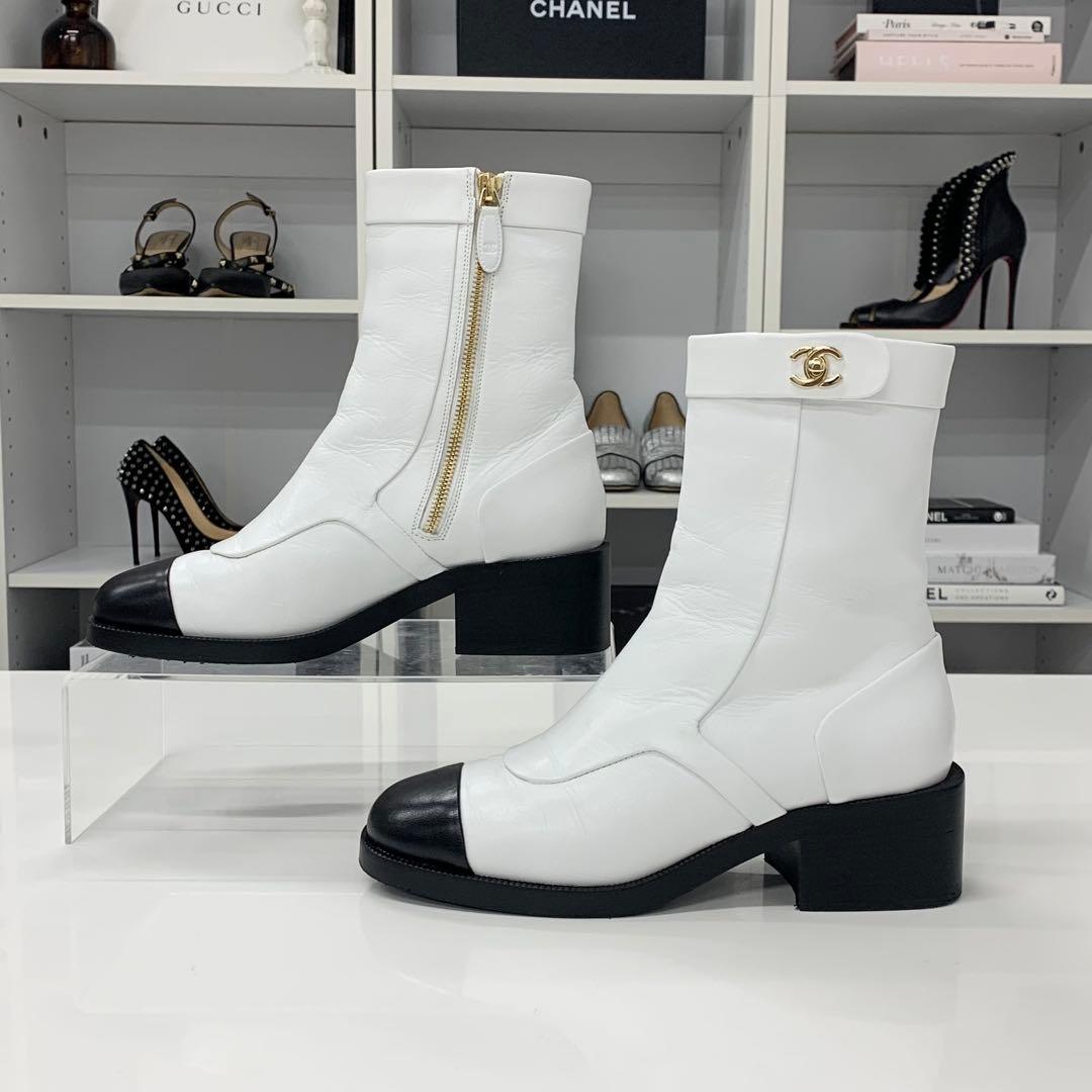 Chanel CC Logo Turnlock Leather Short Boots White Black — view 2