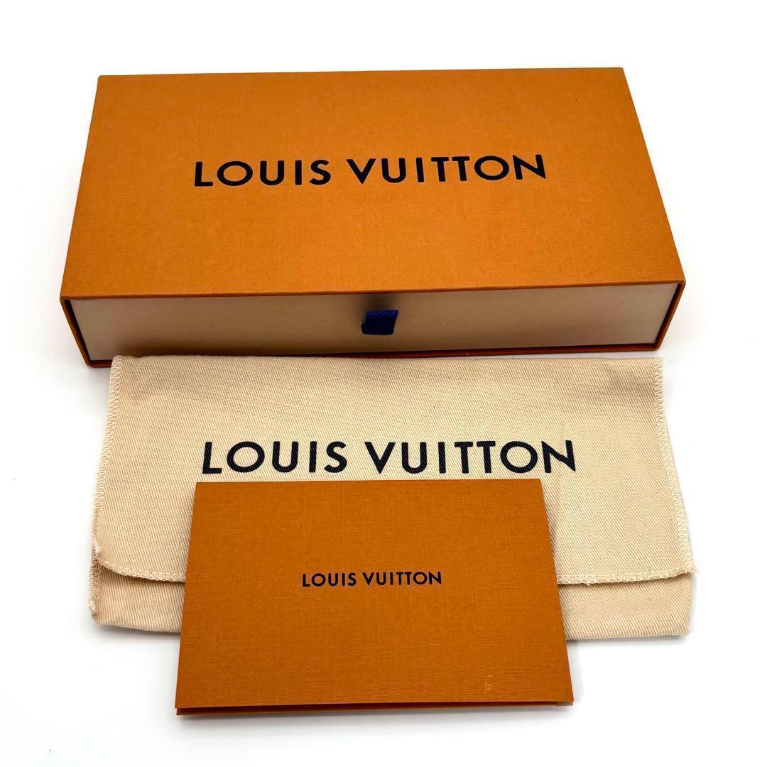 Louis Vuitton Taiga Zippy Wallet Vertical Black — view 9