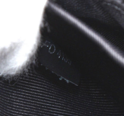 Louis Vuitton Epi Danube PM Shoulder — view 9