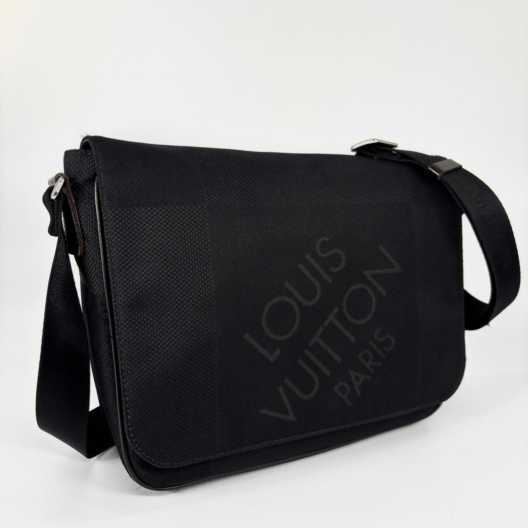 Louis Vuitton Damier Geant Petite Messager Shoulder — view 3