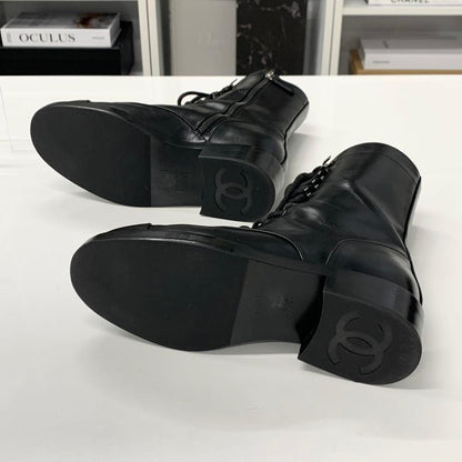 Chanel CC Logo Leather Lace-up Short Boots Black — view 7