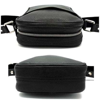 Louis Vuitton Taiga Dimitri Shoulder Bag Ardoise Black — view 5