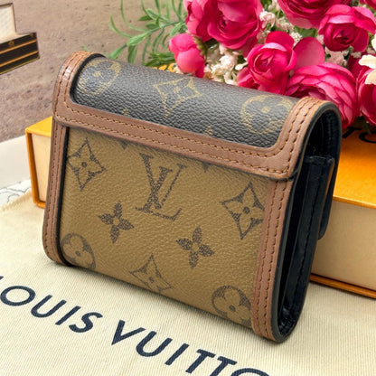 Louis Vuitton Portefeuille Dauphine Compact Fold Wallet