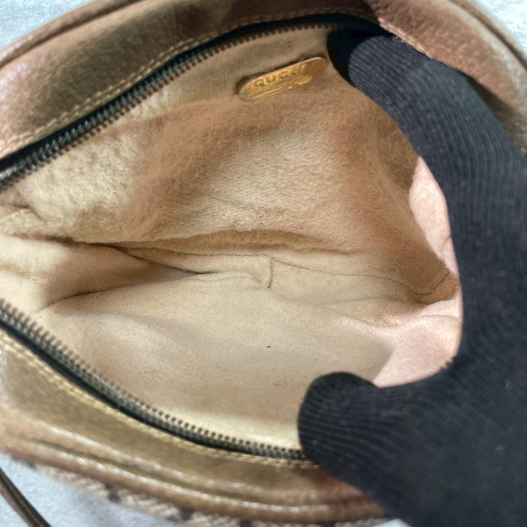 Gucci GG Shoulder Bag Brown Beige Logo Leather — view 5