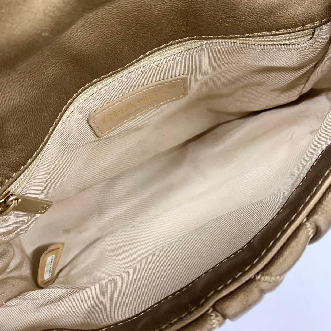 Chanel Quilted CC Logo Bubble Quilt Lambskin Shoulder Bag — view 7