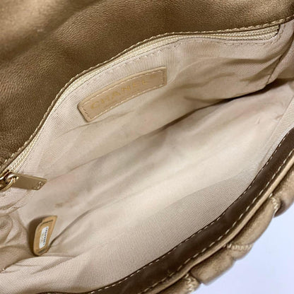 Chanel Quilted CC Logo Bubble Quilt Lambskin Shoulder Bag — view 7