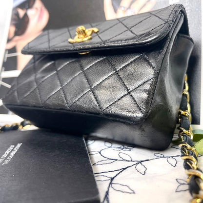 Chanel Vintage Turnlock Quilted Chain Shoulder — view 5
