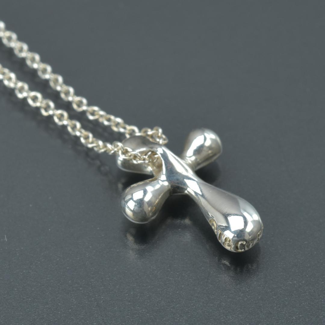 Tiffany & Co Polished Teardrop Small Cross Necklace — view 7