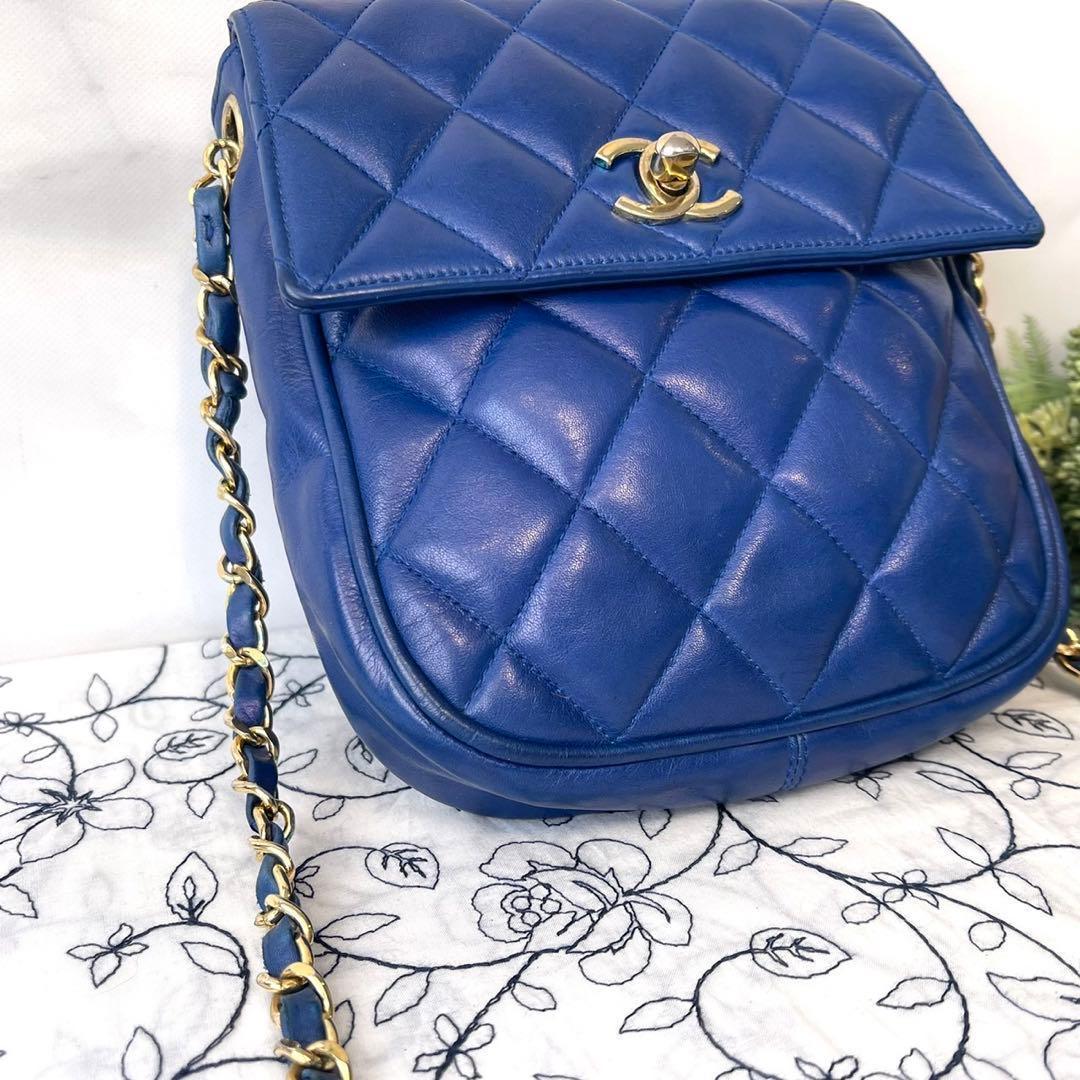 Chanel Vintage Quilted Shoulder Back Blue — view 3