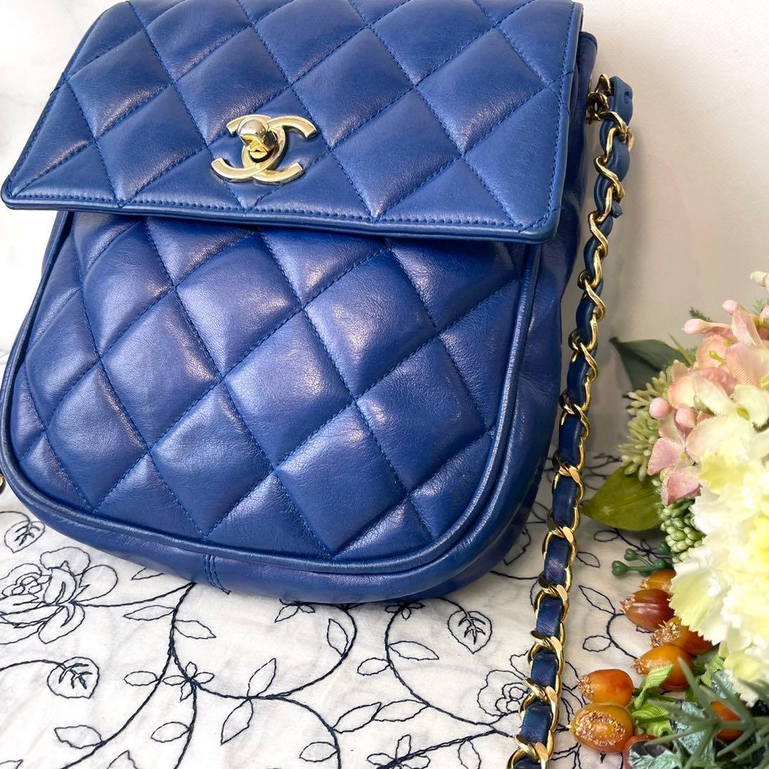 Chanel Vintage Quilted Shoulder Back Blue — view 4