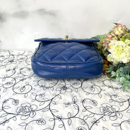 Chanel Vintage Quilted Shoulder Back Blue — view 7