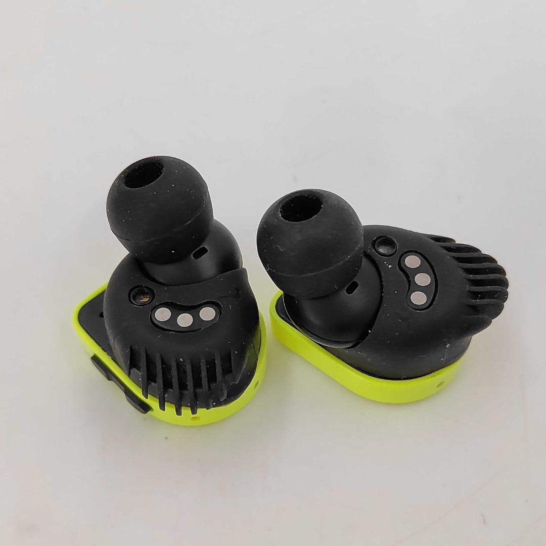 Louis Vuitton Horizon Wireless Earphones Unconfirmed — view 3