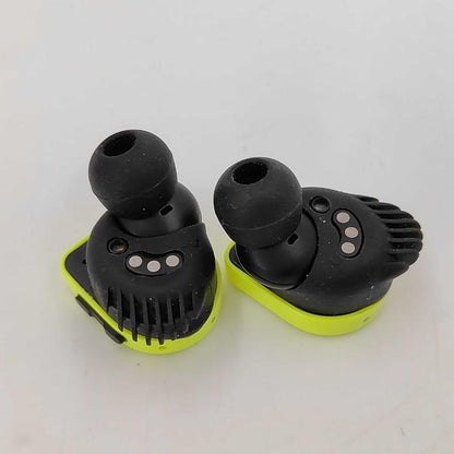 Louis Vuitton Horizon Wireless Earphones Unconfirmed — view 3