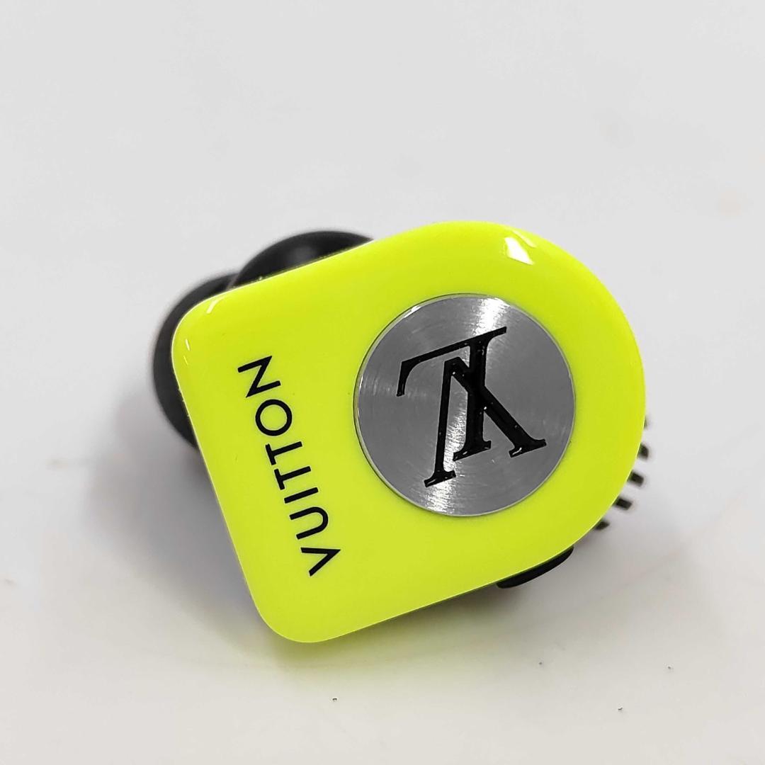 Louis Vuitton Horizon Wireless Earphones Unconfirmed — view 4