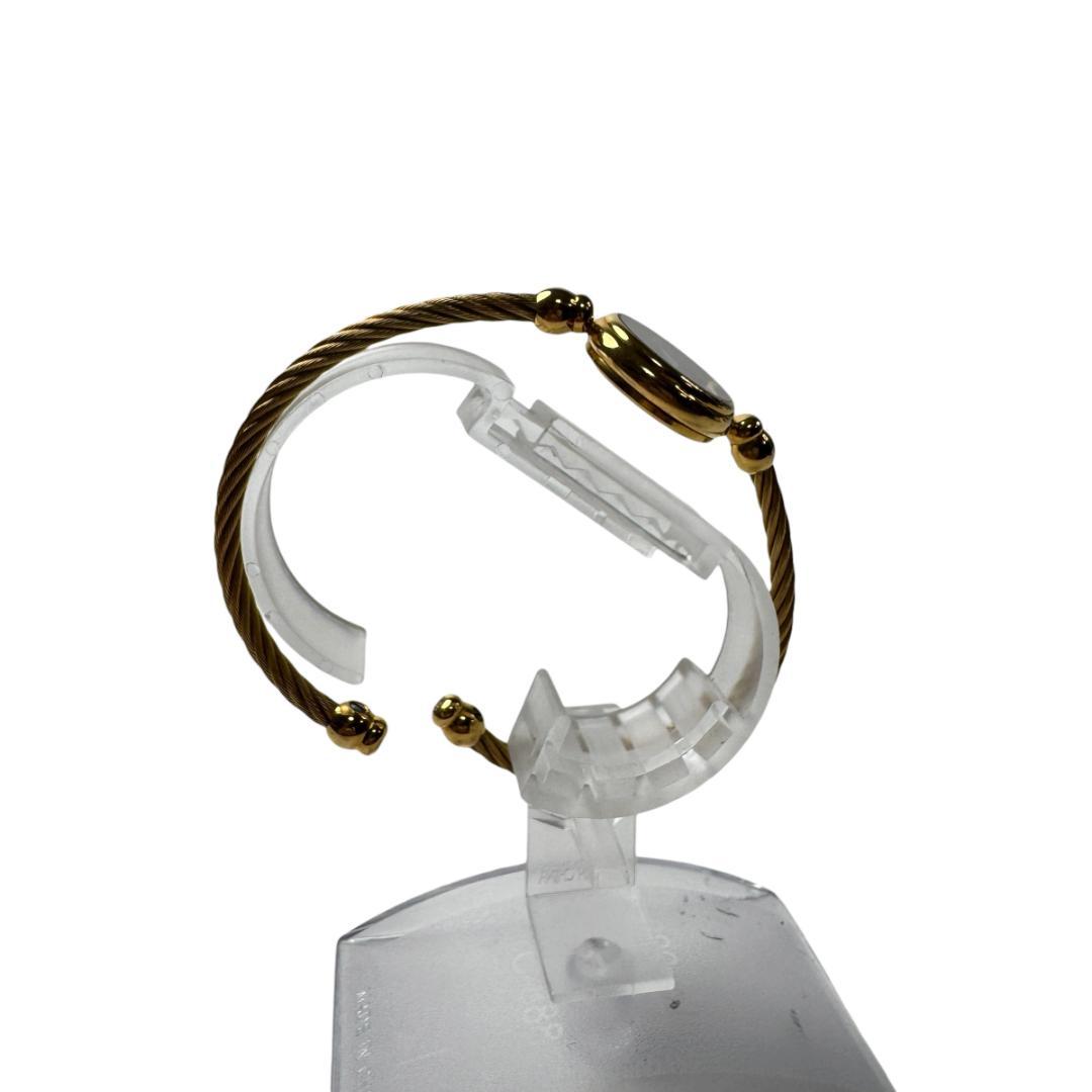 Gucci Bangle Watch Quartz Gold Black Dial — view 3