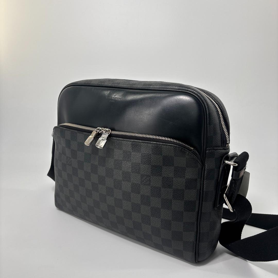 Louis Vuitton Super Damier Graphite Dayton MM Shoulder Bag Black — view 2