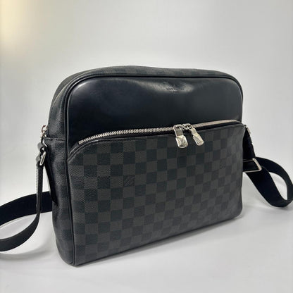 Louis Vuitton Super Damier Graphite Dayton MM Shoulder Bag Black — view 3