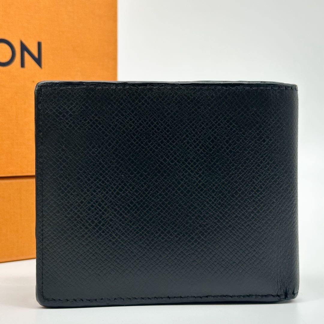 Louis Vuitton Portefeuille Amerigo NM Taiga Compact Marco Wallet — view 3