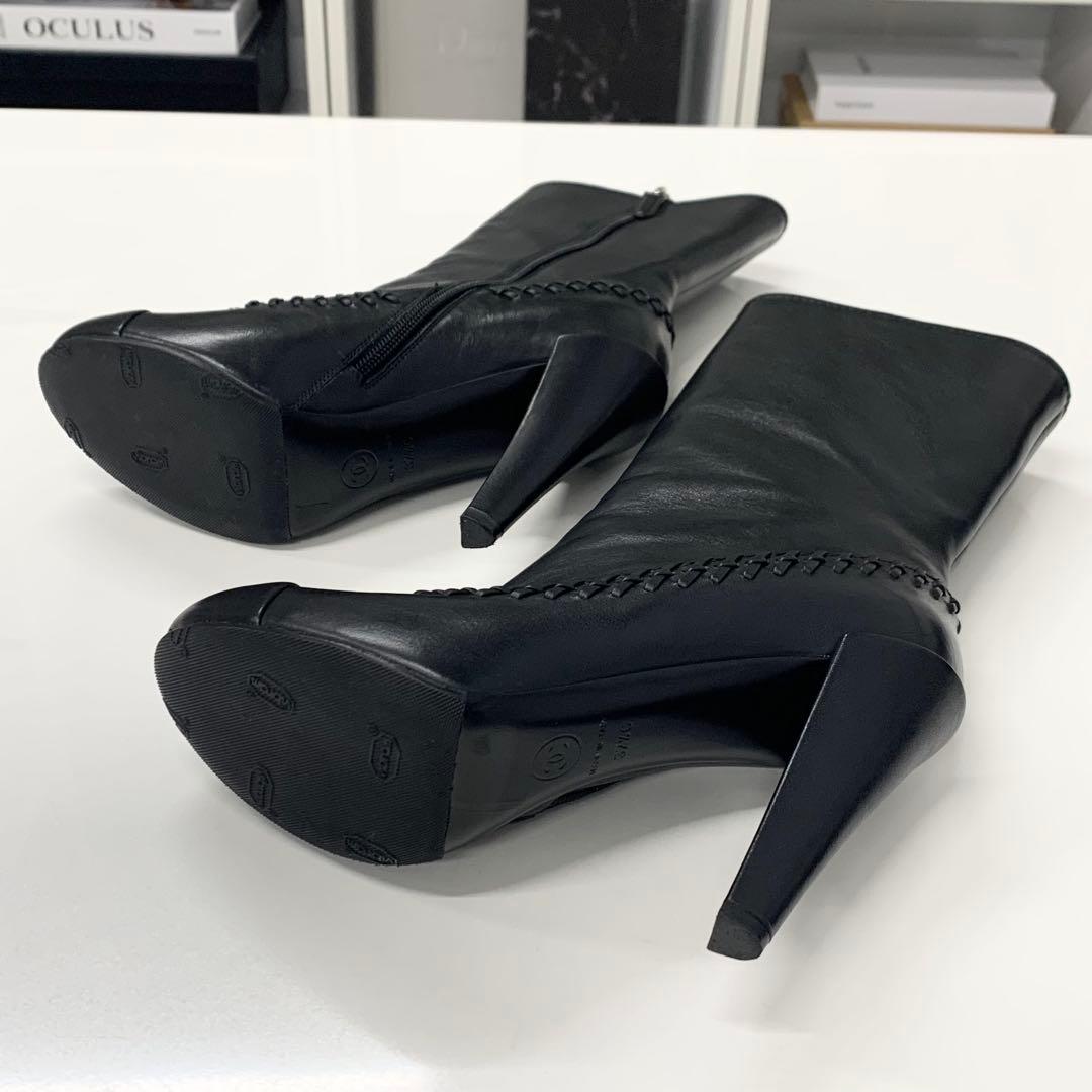 Chanel Leather CC Logo Stitch Middle Boots Black — view 7