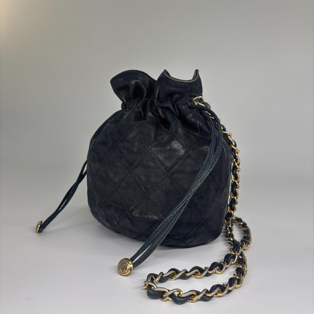 Chanel Drawstring Shoulder Bag Black Gold — view 2