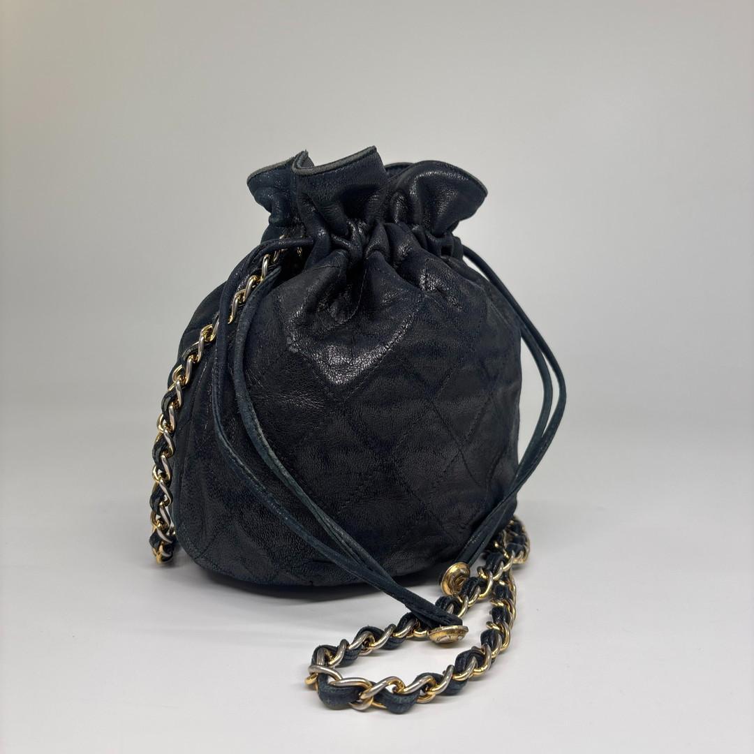 Chanel Drawstring Shoulder Bag Black Gold — view 3