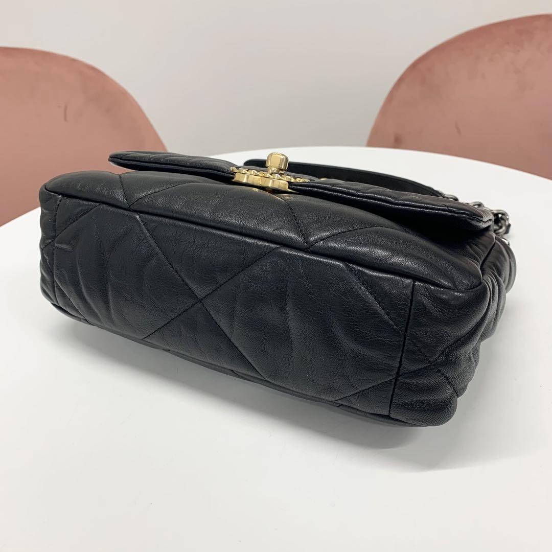 Chanel 19 Lambskin Turnlock — view 4