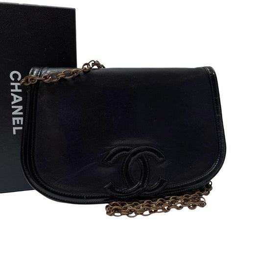 Chanel Lambskin CC Logo Chain Shoulder Bag Black
