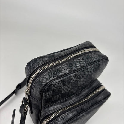 Louis Vuitton Super Damier Graphite Rem Shoulder Bag — view 6