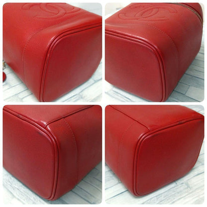Chanel Vanity Pouch Caviar Leather Red CC Logo — view 4