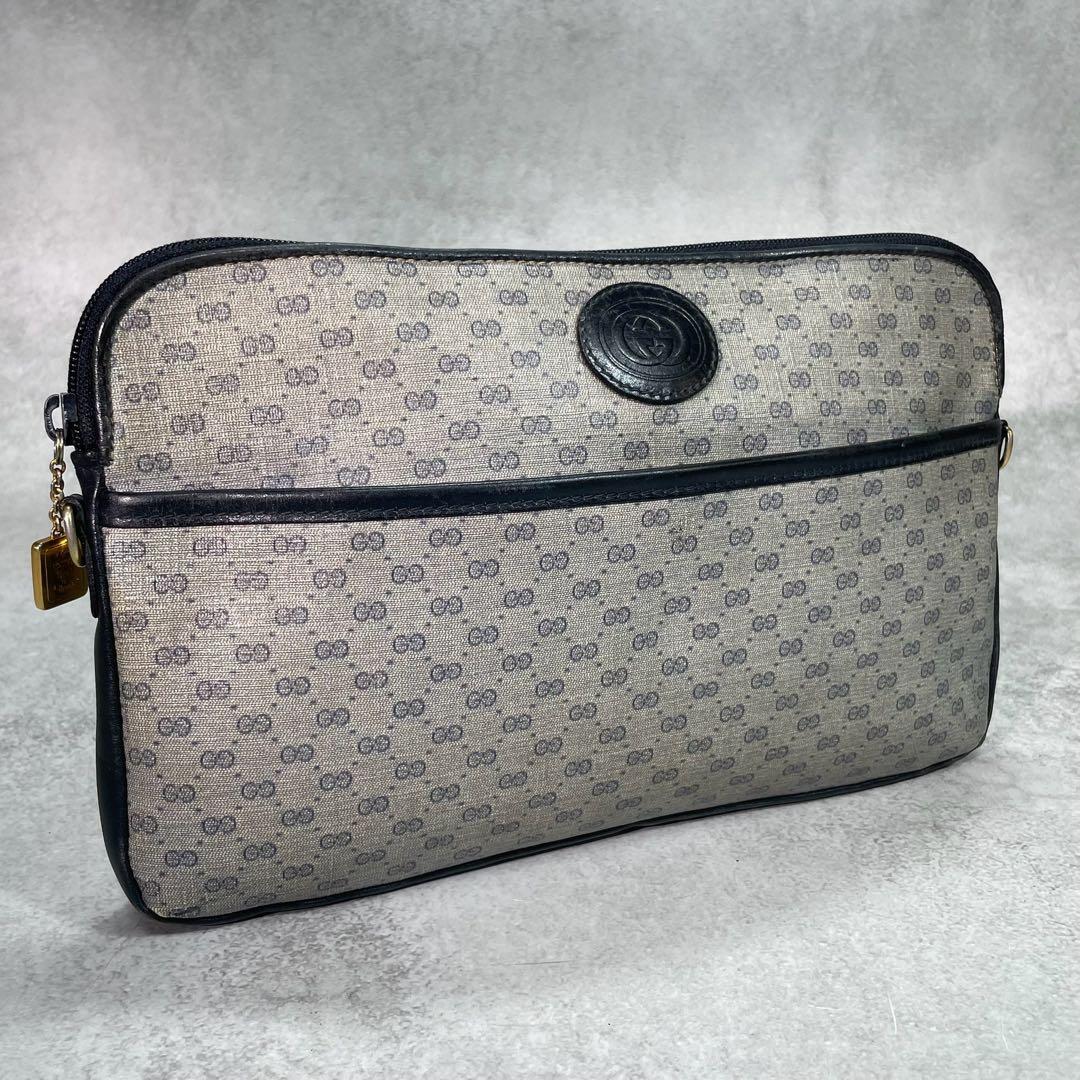 Gucci GG Clutch Navy Beige Logo Leather