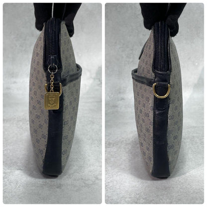 Gucci GG Clutch Navy Beige Logo Leather — view 6