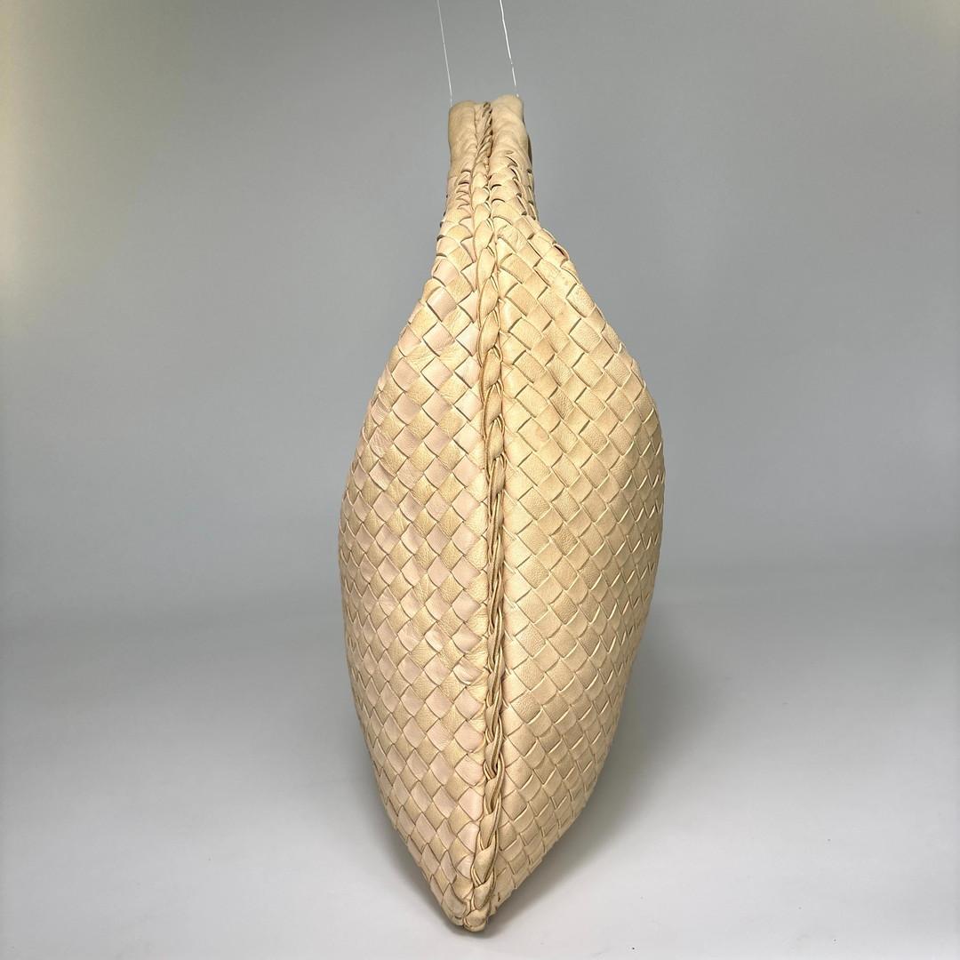 Bottega Veneta Super Intrecciato Bobo Shoulder — view 4