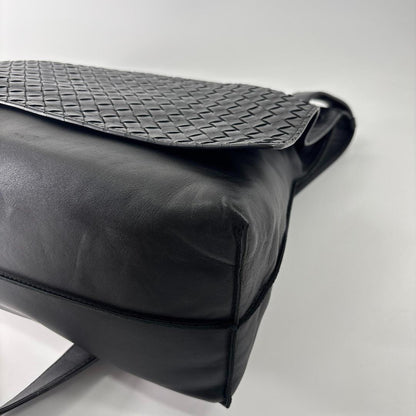 Bottega Veneta Super Shoulder Bag Leather Intrecciato Black — view 7