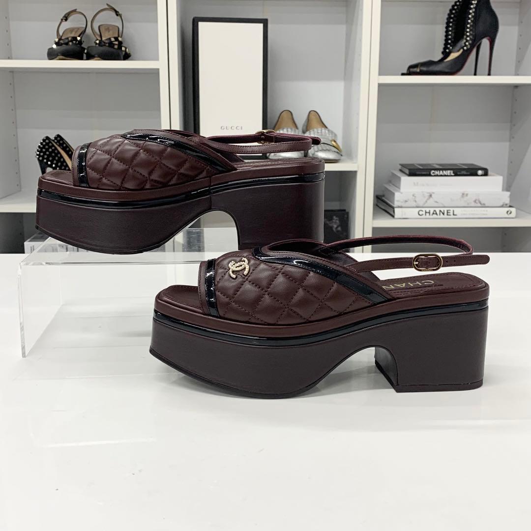 Chanel CC Logo Leather Quilted Ring Back Sandals Brown