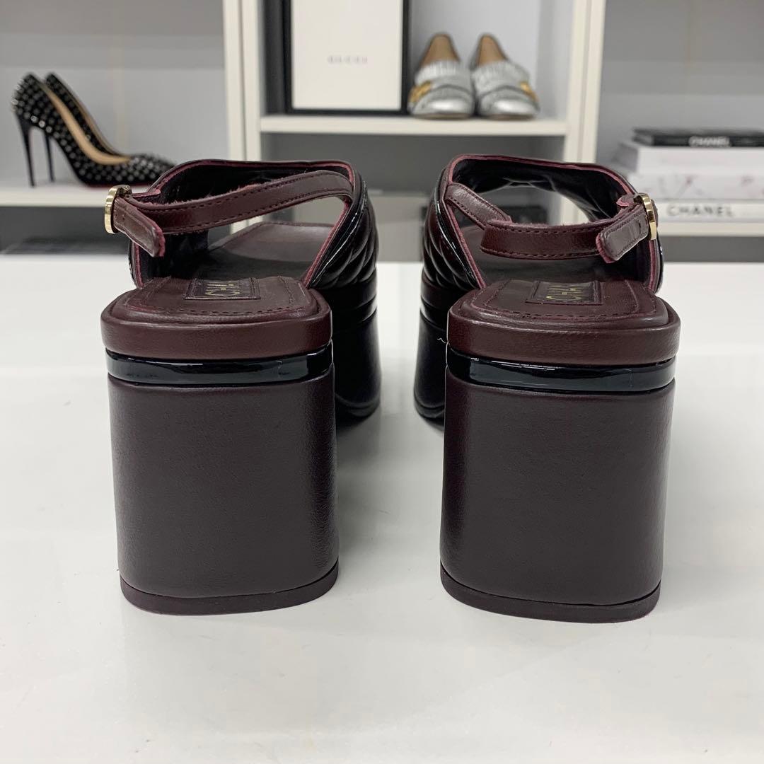 Chanel CC Logo Leather Quilted Ring Back Sandals Brown