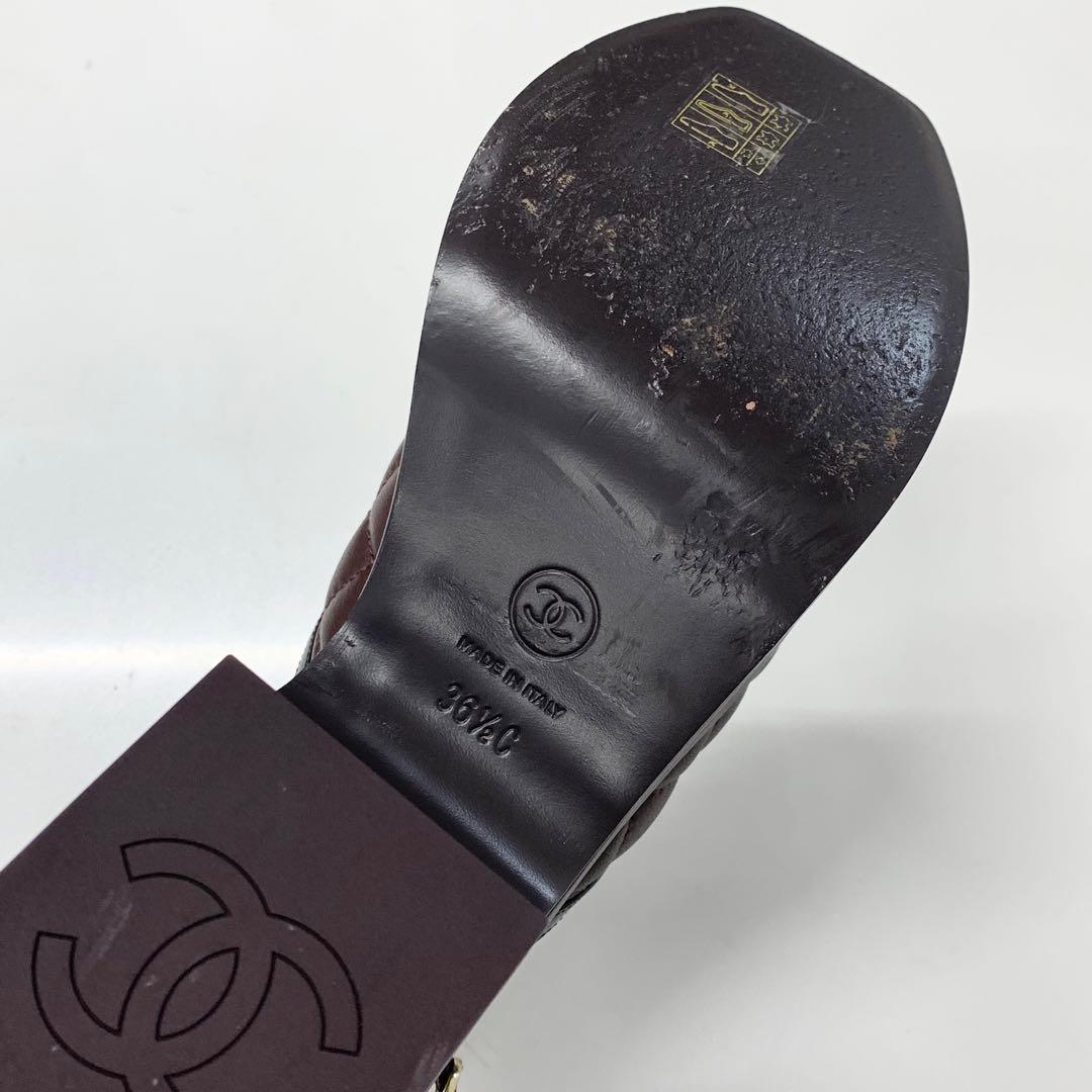 Chanel CC Logo Leather Quilted Ring Back Sandals Brown