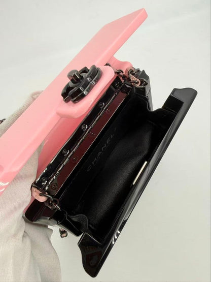 Chanel Bicolor Acrylic Flap Bag Pink — view 4