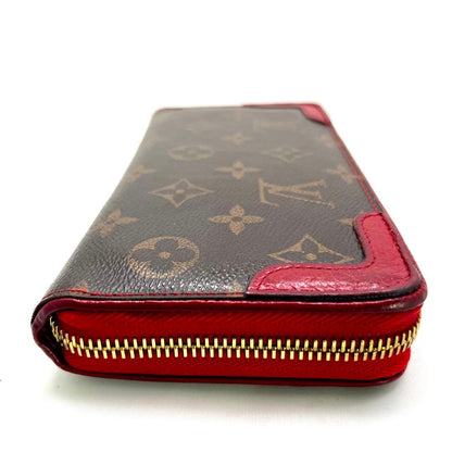 Louis Vuitton Monogram Retiro Zippy Wallet — view 9