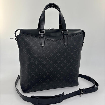Louis Vuitton Super Monogram Eclipse Explorer Business — view 5
