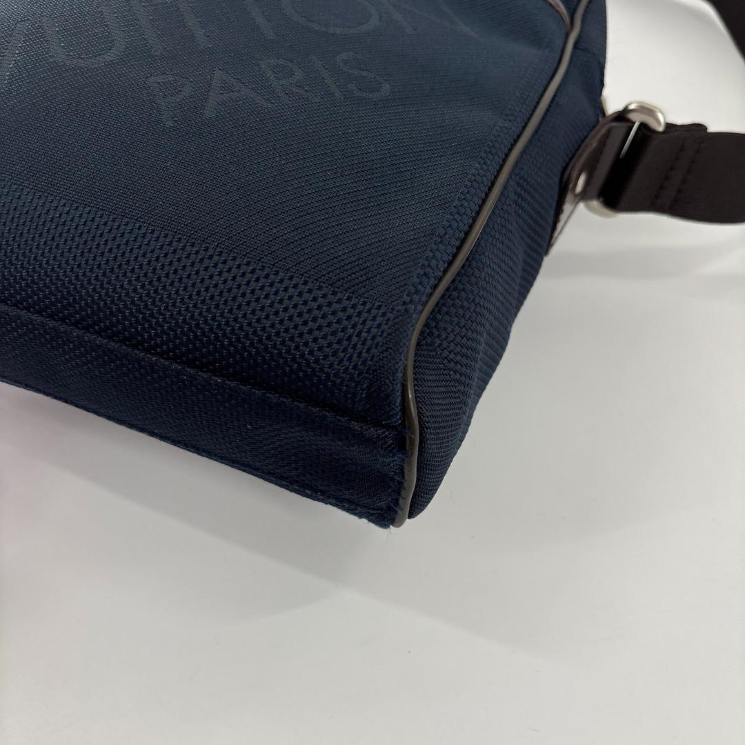 Louis Vuitton Super Damier Geant Citadin NM Shoulder — view 9