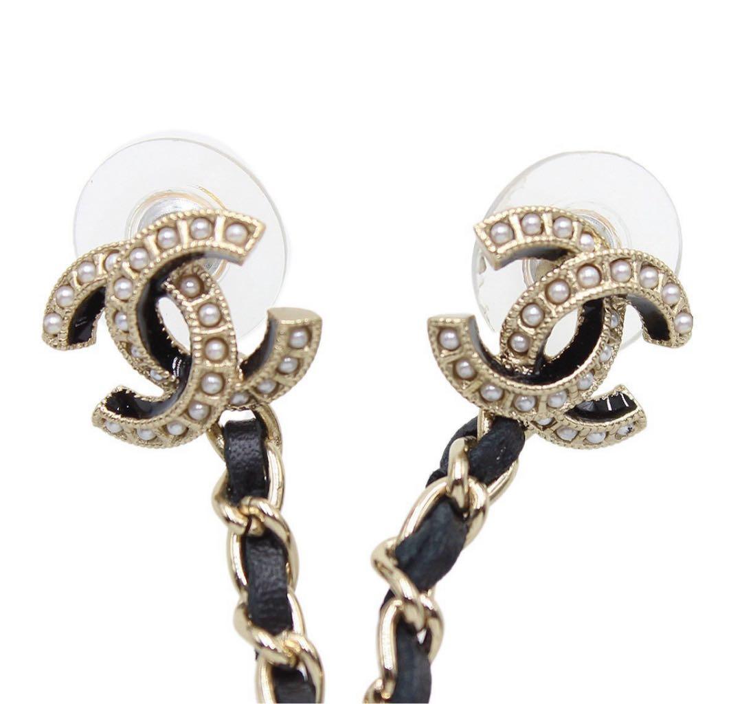 Ultra Chanel Coco Mark Faux Pearl Swing Earrings