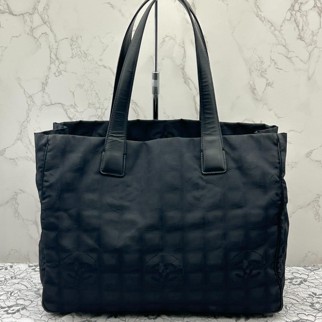 Chanel New Travel Line Tote MM — view 2