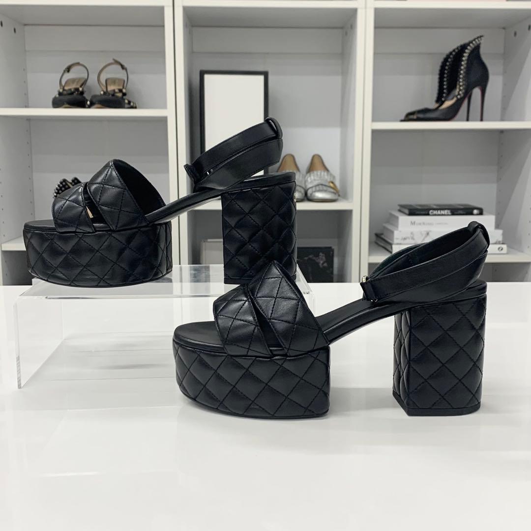 Chanel CC Logo Leather Quilted Strap Sandals Black — view 2