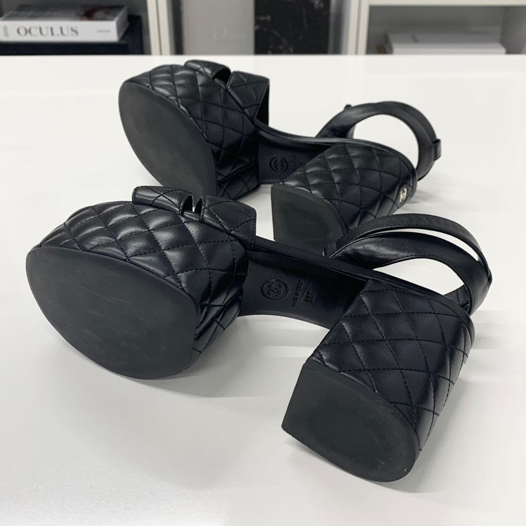Chanel CC Logo Leather Quilted Strap Sandals Black — view 7