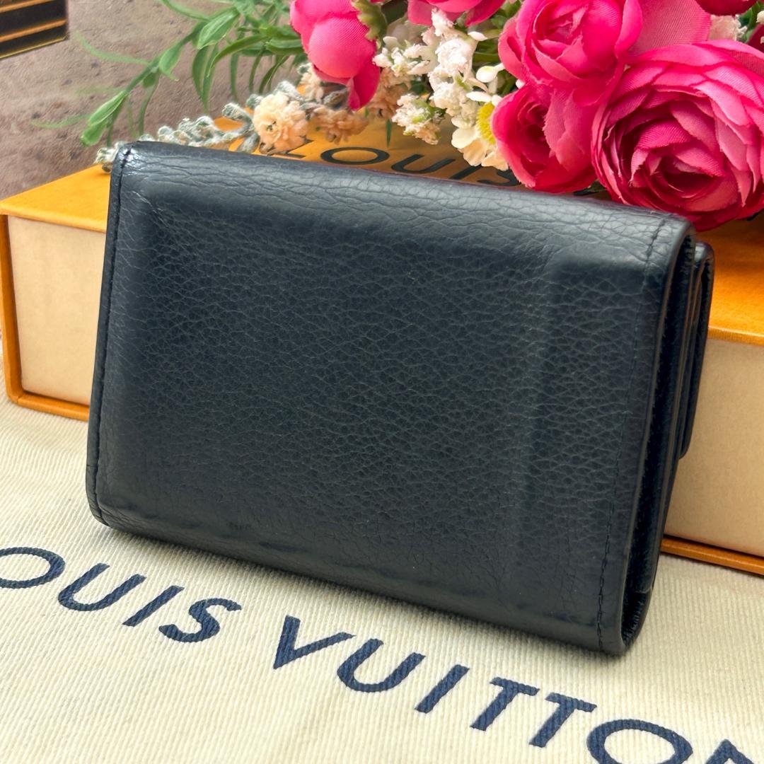 Louis Vuitton Portefeuille Lock Mini Fold Wallet — view 2