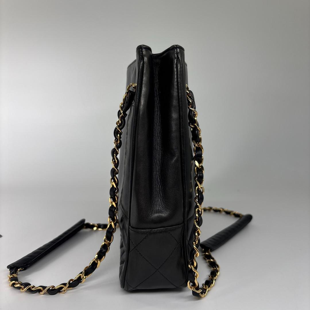 Chanel Lambskin Shoulder Bag Gold Black — view 4