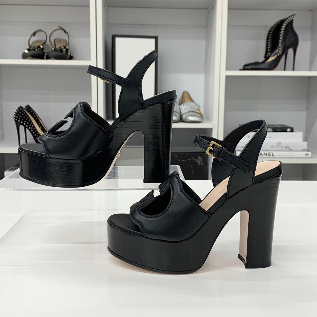 Gucci Leather Interlocking Platform Sandals — view 2