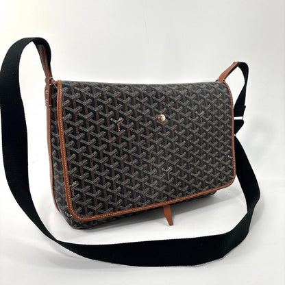 Goyard Capetien MM Shoulder Bag Black — view 3